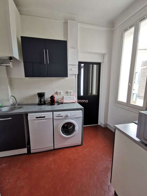 Appartement 38 m² à Saint-Raphael  - photo 3