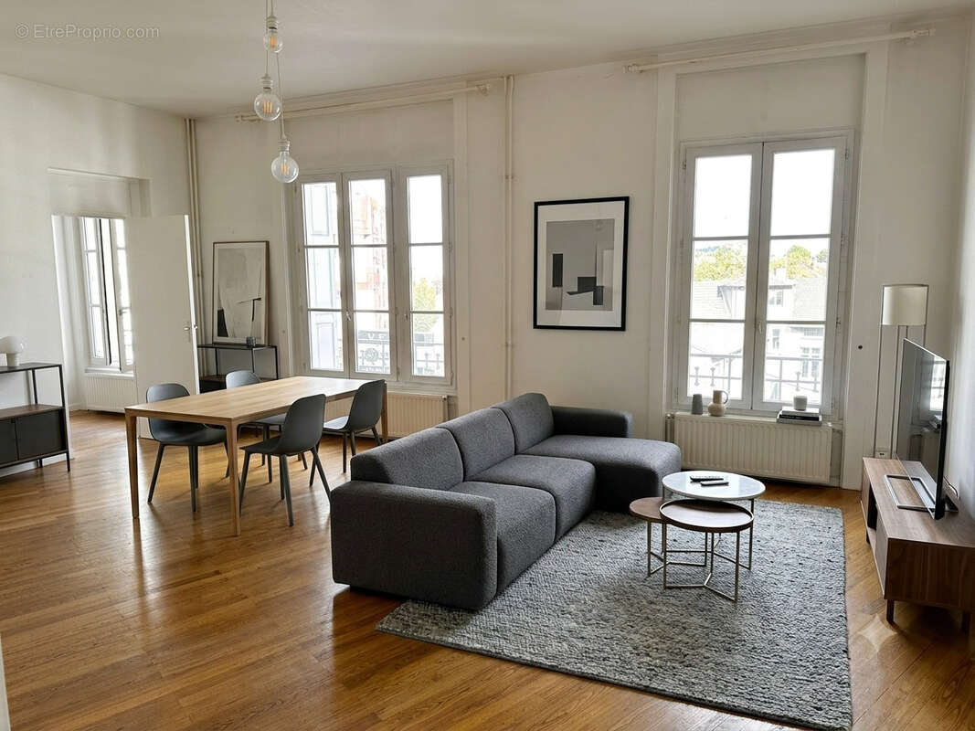 Appartement à SAINT-ETIENNE