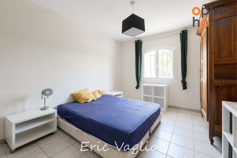 Bouc Bel Air (Aix à 10 mn) - Vente Belle Villa T5 de 169 M2 + dépendances 100 m2, sur un terrain clos et arboré de 1257 M2 avec  - photo 17
