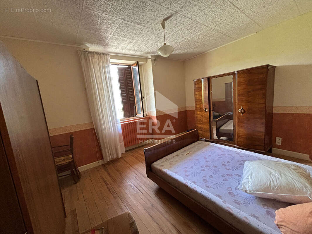 Maison à CORVEISSIAT