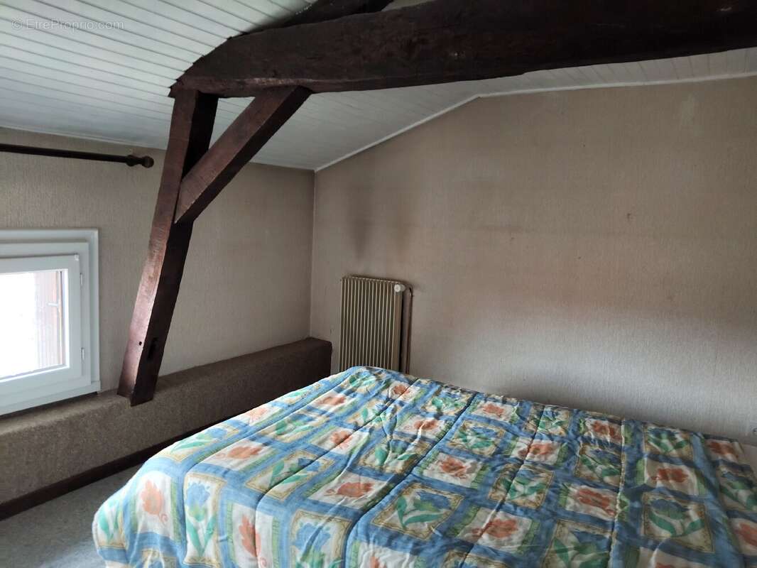 Maison à AIGUEPERSE