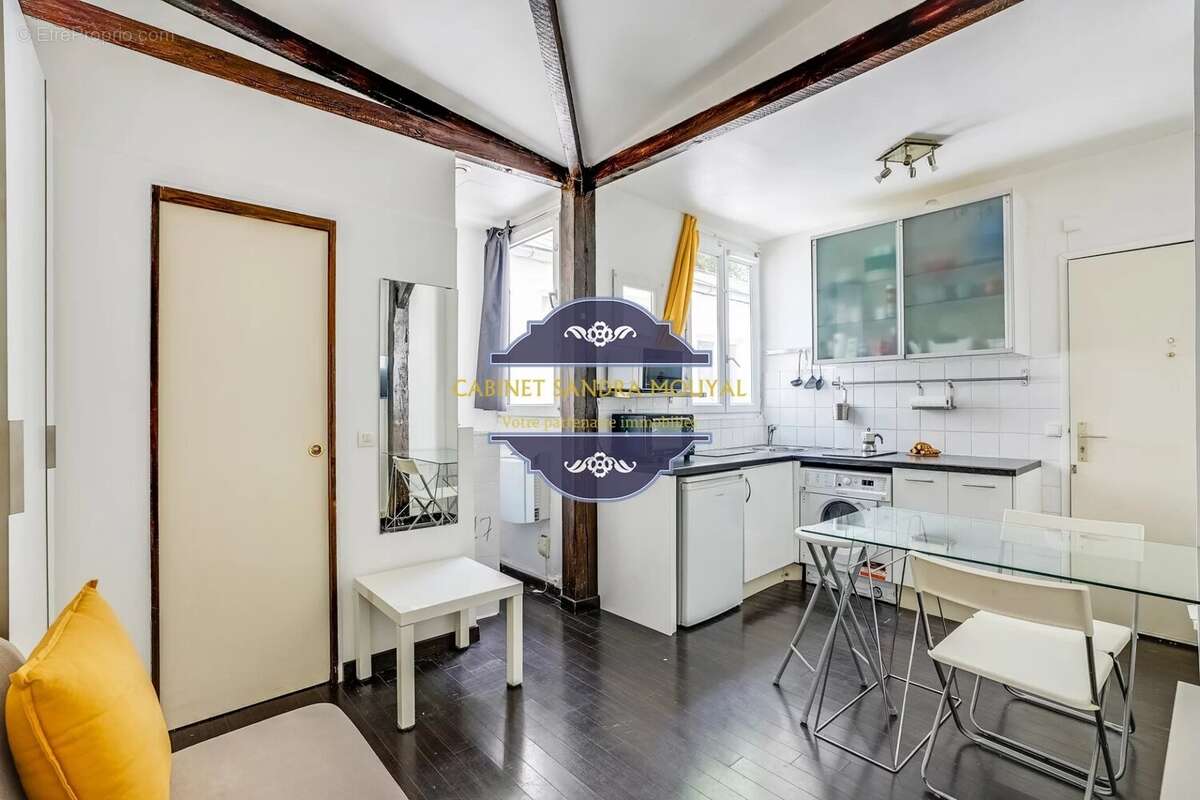 Appartement à PARIS-17E