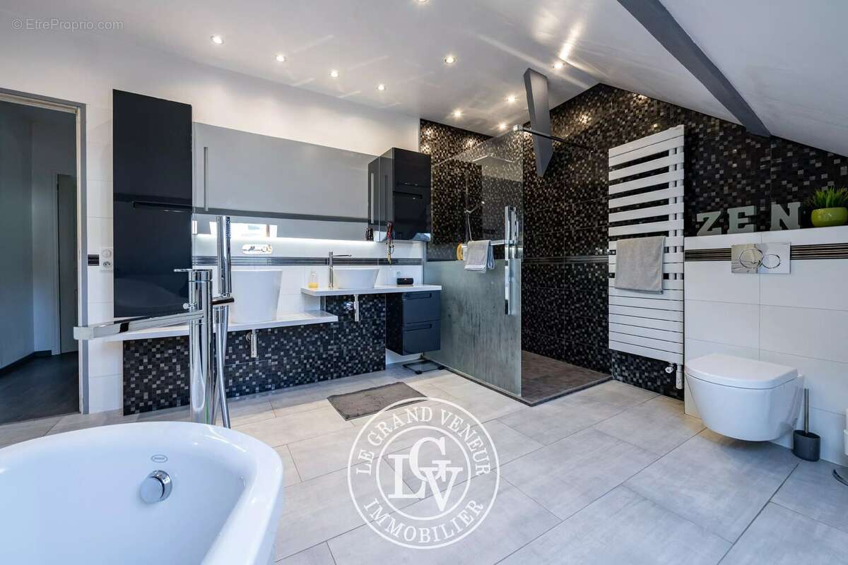 Maison à SAMOIS-SUR-SEINE