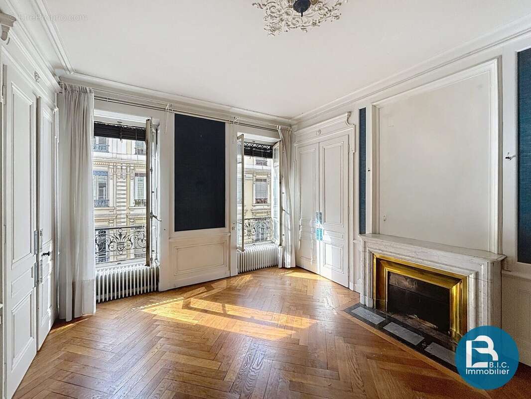 Appartement à LYON-6E