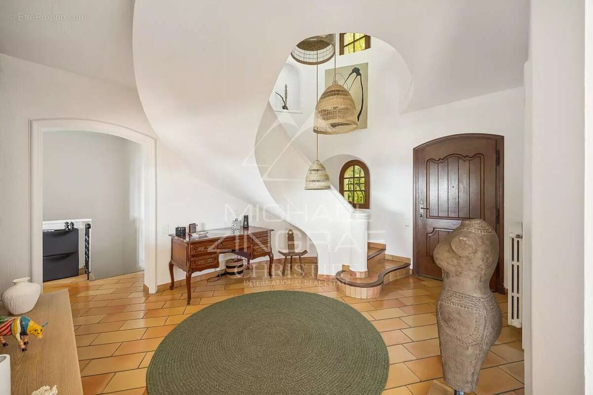Maison à MANDELIEU-LA-NAPOULE