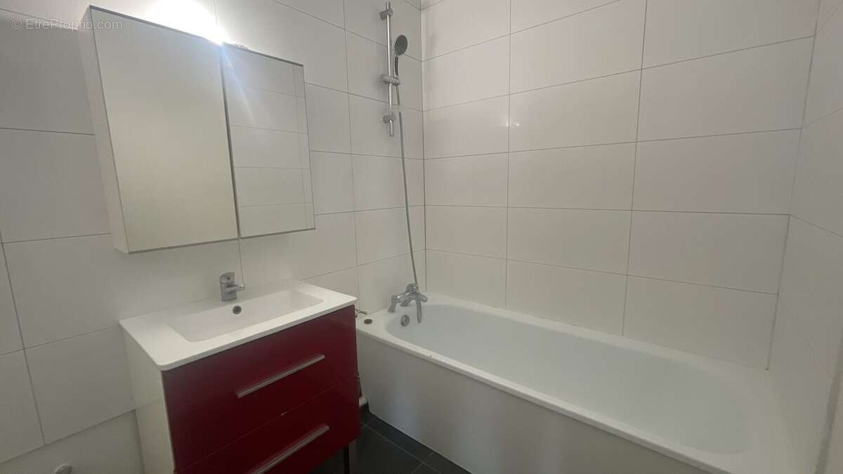 Appartement à LES MUREAUX