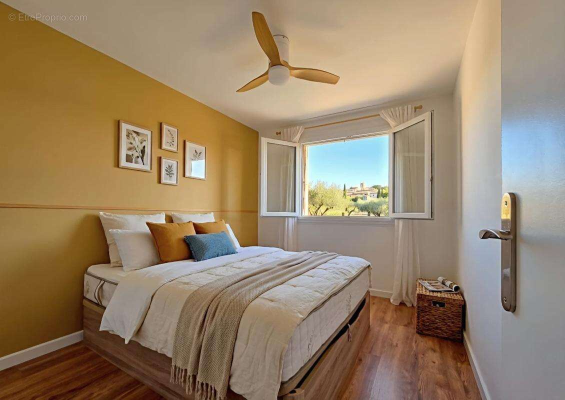 A vendre sanary 83110, appartement t2 proche port entierement renove terrasse - photo 3