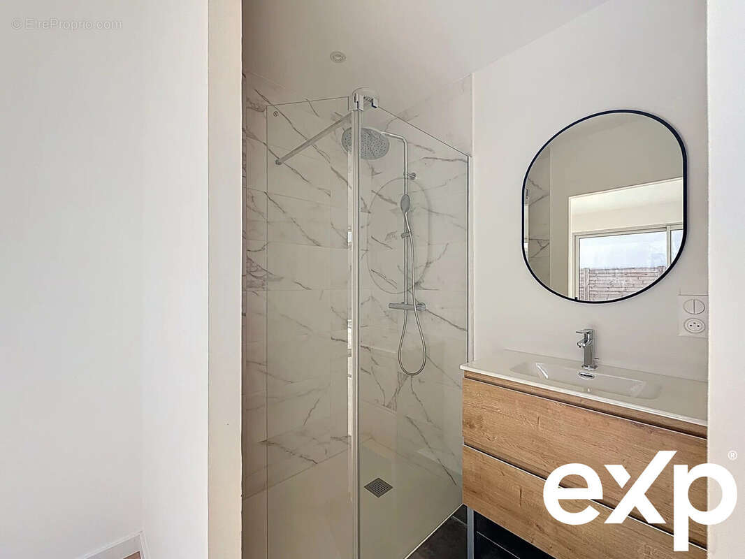 Maison à SAINTE-SOULLE