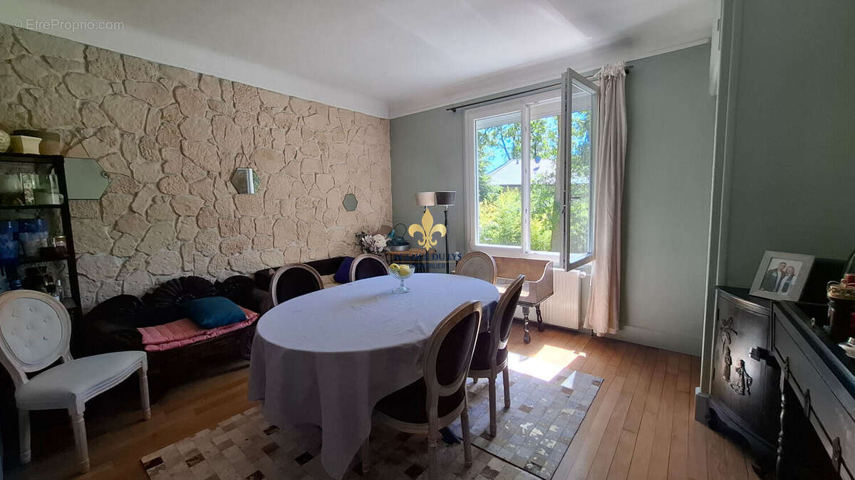 Maison à LAMORLAYE