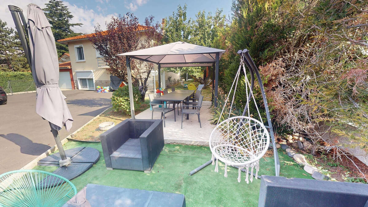 Maison à ESPALY-SAINT-MARCEL