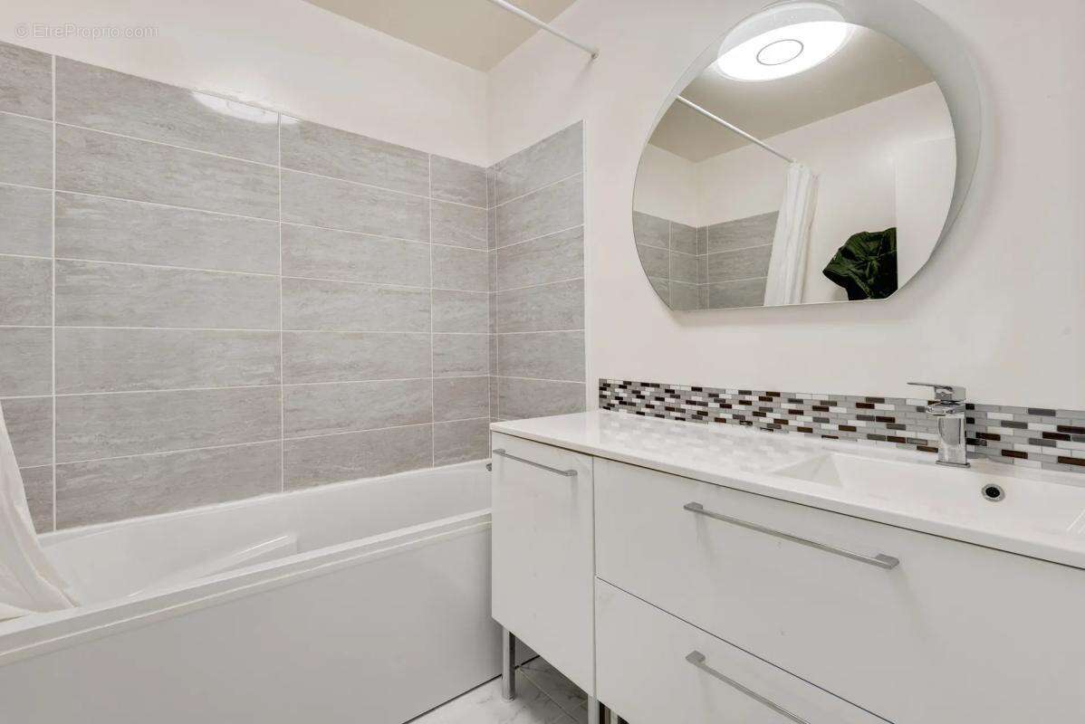 Appartement à LA COURNEUVE