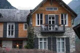 Maison à SAINT-BEAT