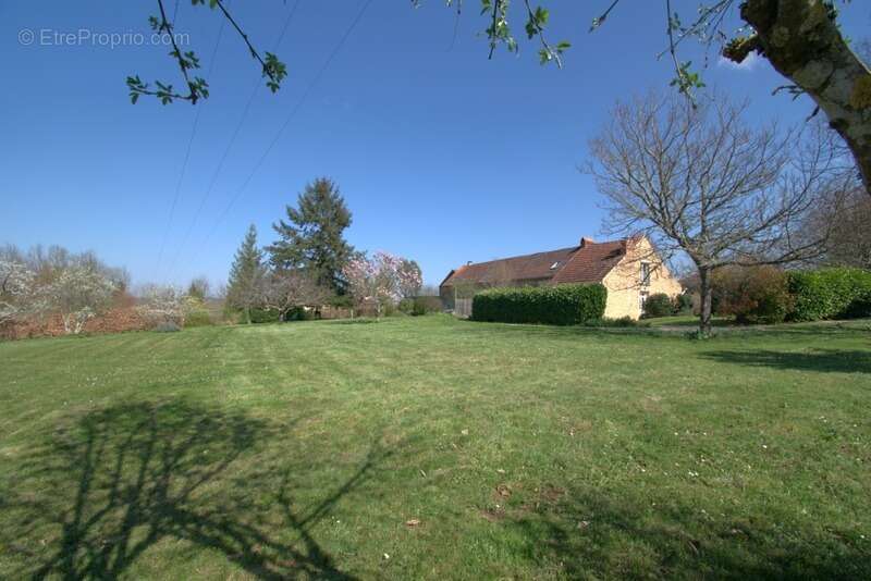 SAINT GENIES (24), vente propriété 277 m2 sur 4 ha, gîtes en activité - photo 6