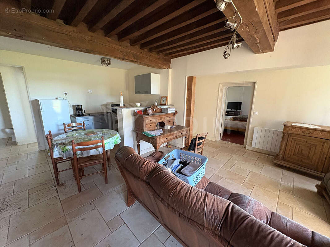 Maison à CHASTELLUX-SUR-CURE