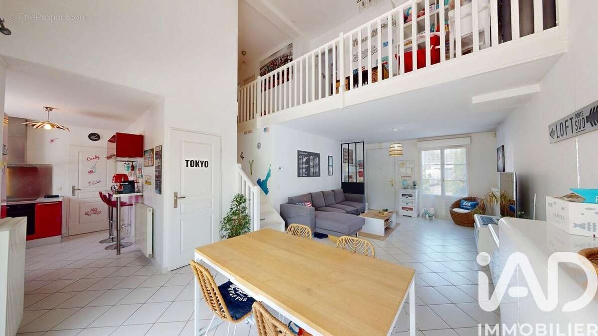 Photo 2 - Maison à CESSON