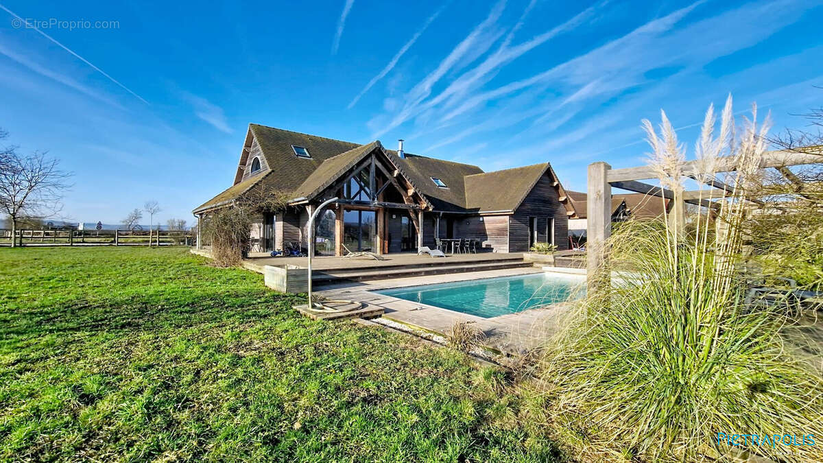 Maison à SENNECEY-LE-GRAND