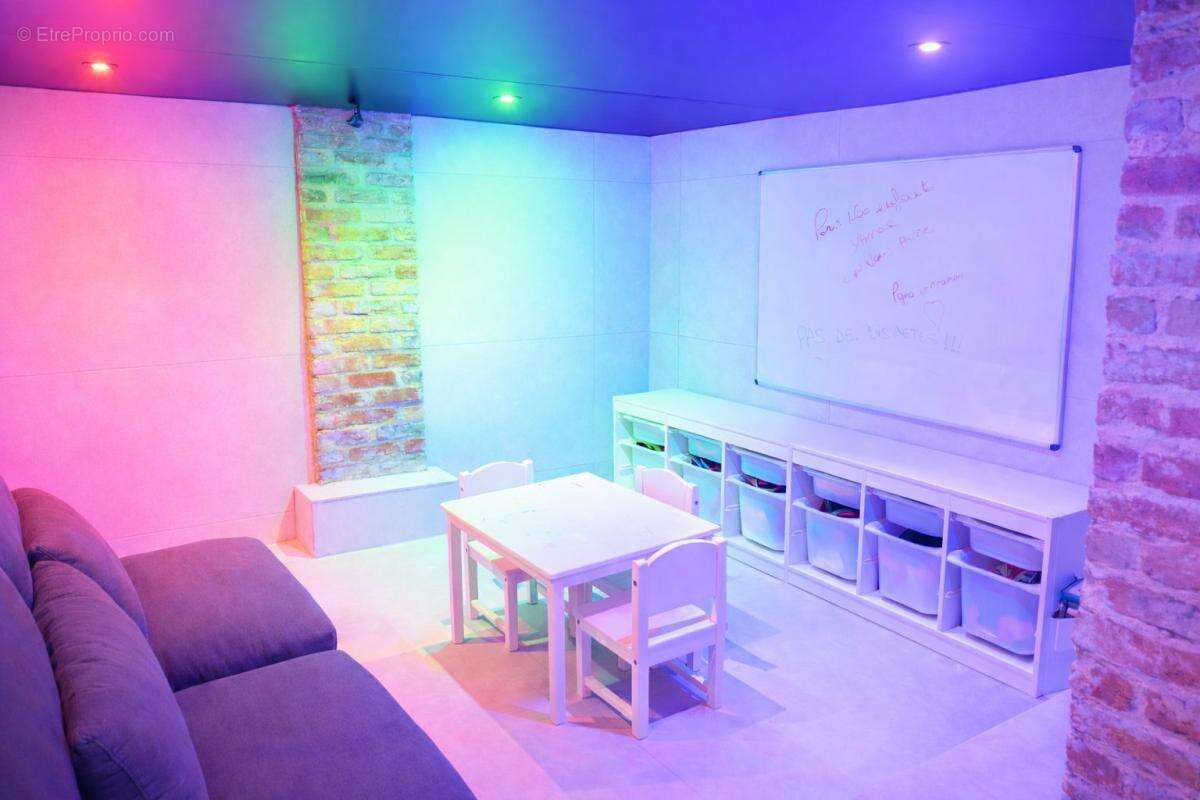 Maison à SAINT-MAUR-DES-FOSSES