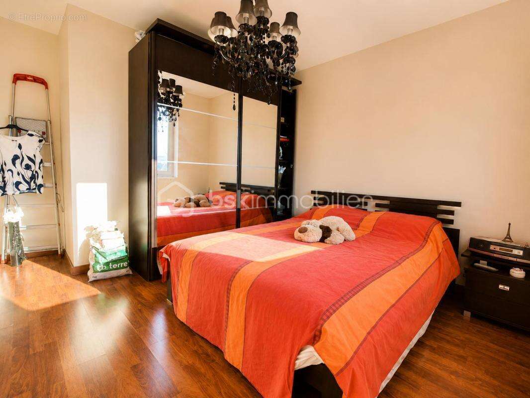 Maison familiale 4 chambres avec jardin de 72 m², 188 m² de terrain - Terrasses et garage – Livry-Gargan - photo 13