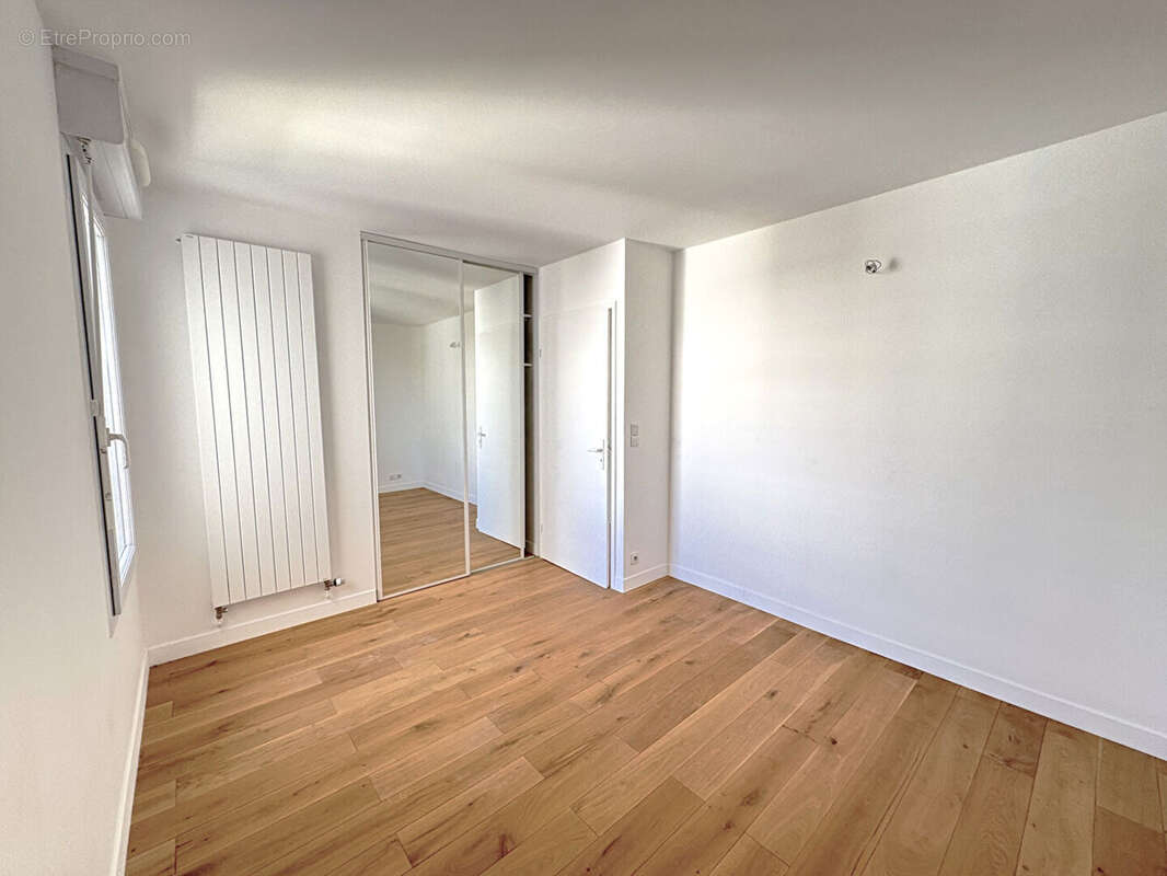 Appartement à SURESNES
