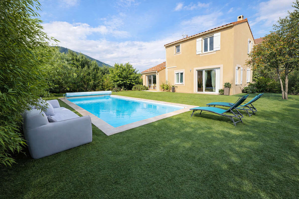 Maison à SOLLIES-VILLE