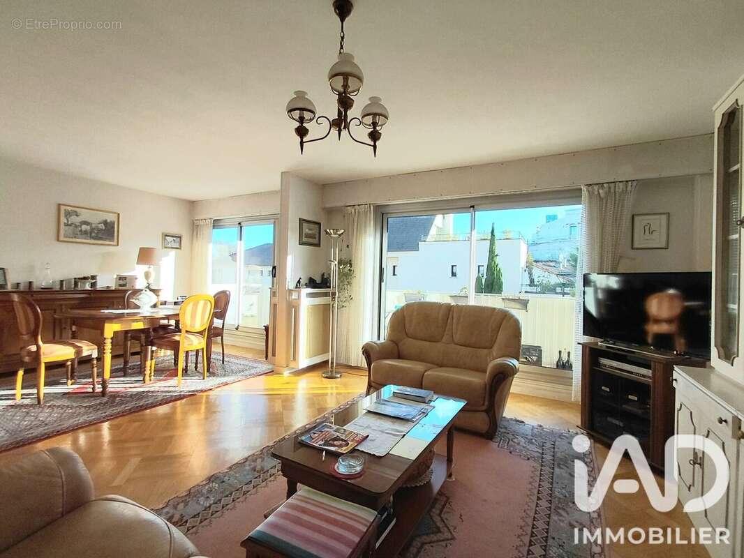 Photo 2 - Appartement à LE PLESSIS-ROBINSON