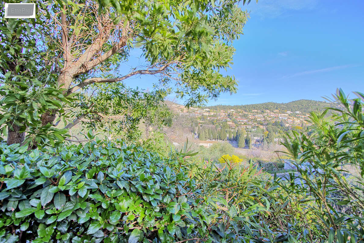 Appartement à HYERES