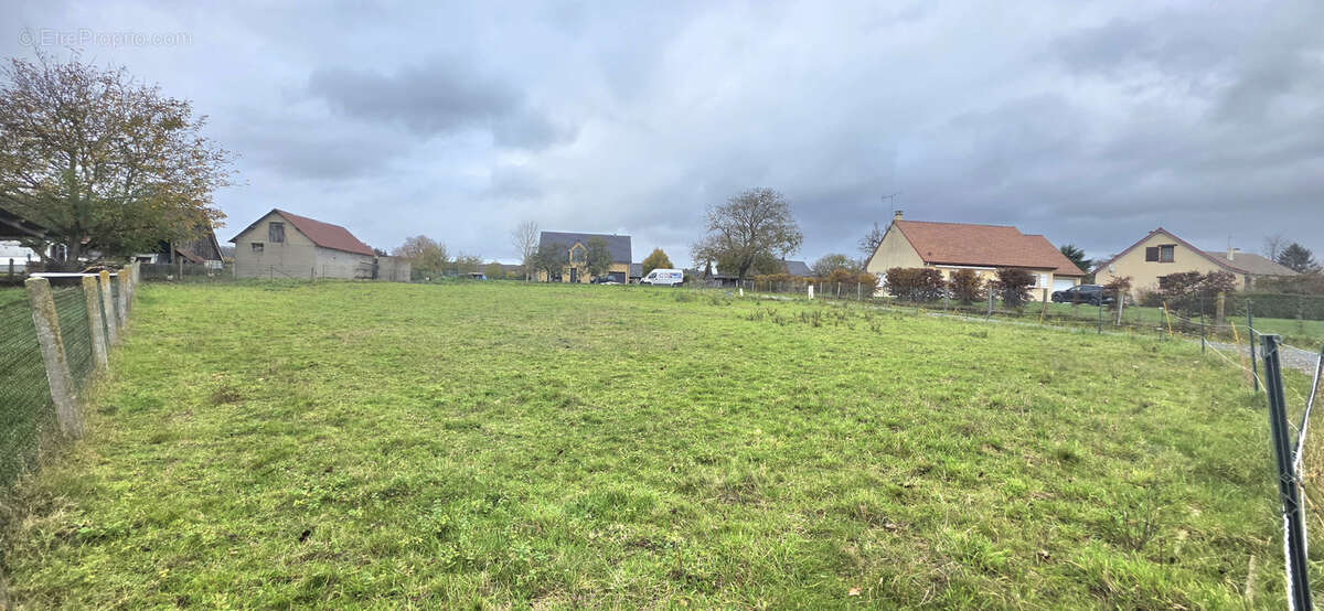 Terrain à VATTEVILLE-LA-RUE