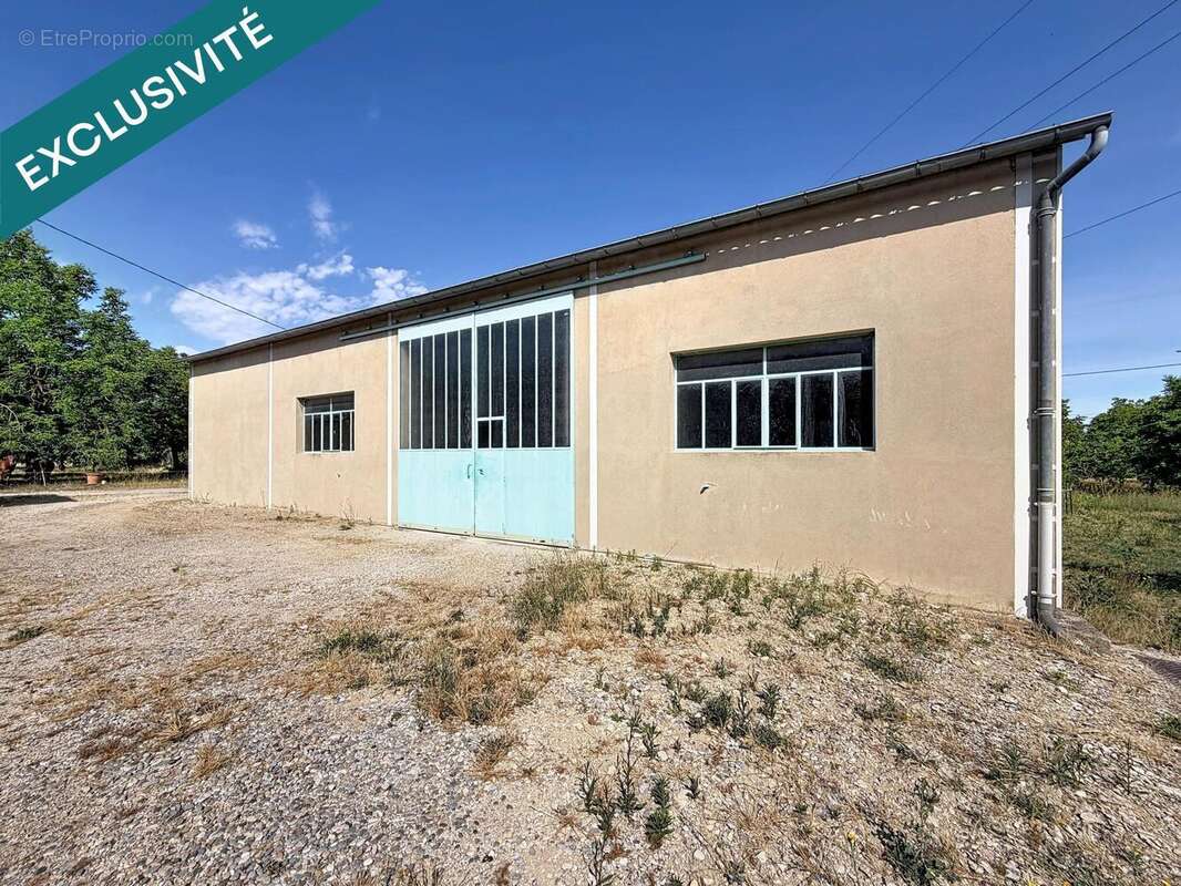 Maison 240 m² à Alleins  - photo 4