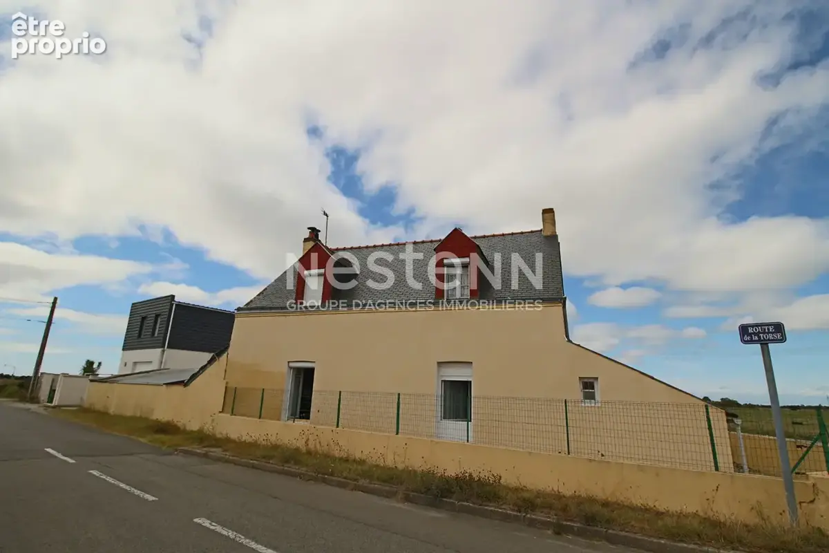 MONTOIR DE BRETAGNE Maison à rénover  de 110 m²  trois chambres avec terrain et dépendances - photo 2