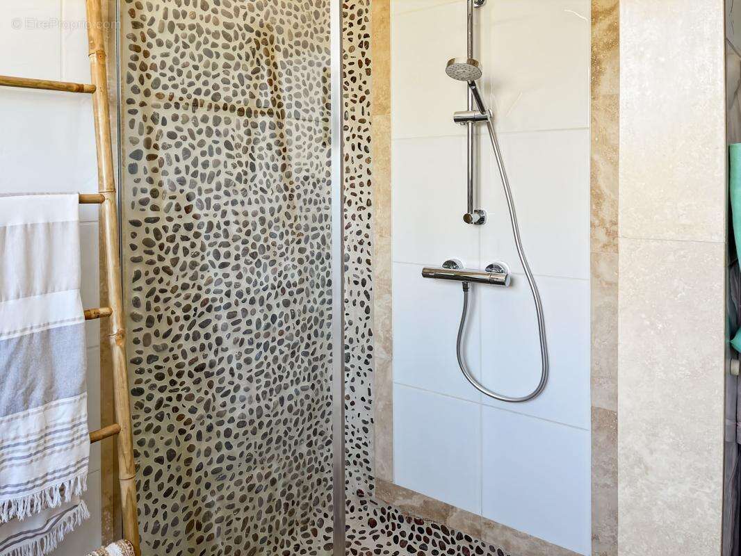 Vente superbe villa de standing à Marseillan à 5 minutes à pied du port - photo 19