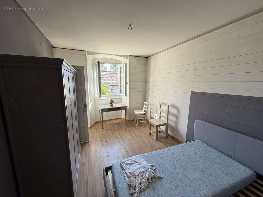 Sciez maison de 160 m2 à rénover avec dépendances - photo 3