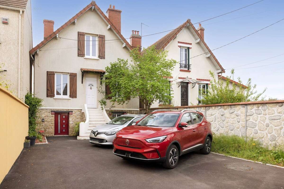 Maison à SAINT-MICHEL-SUR-ORGE