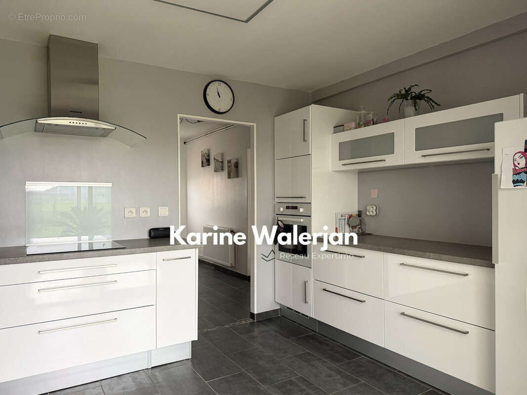 Maison à COURRIERES