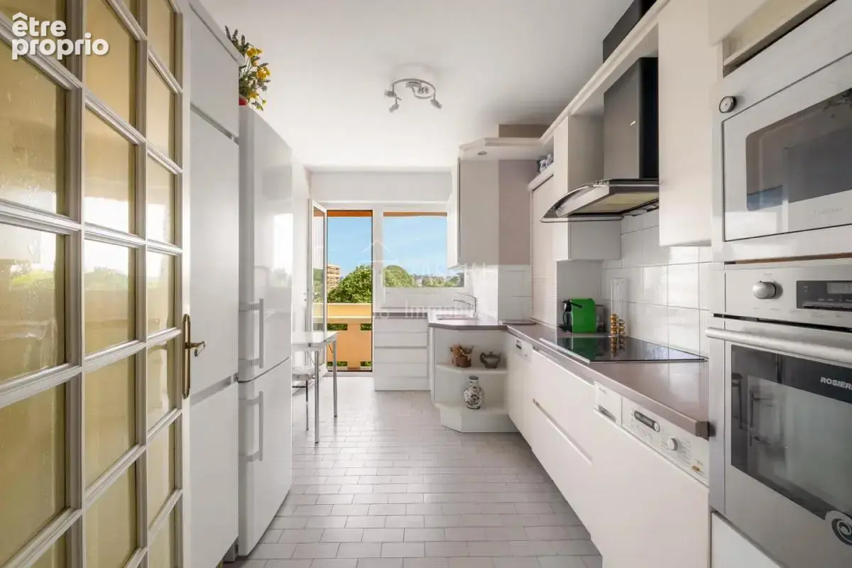 Écully - Appartement Pitance traversant, avec vue dégagée - photo 3