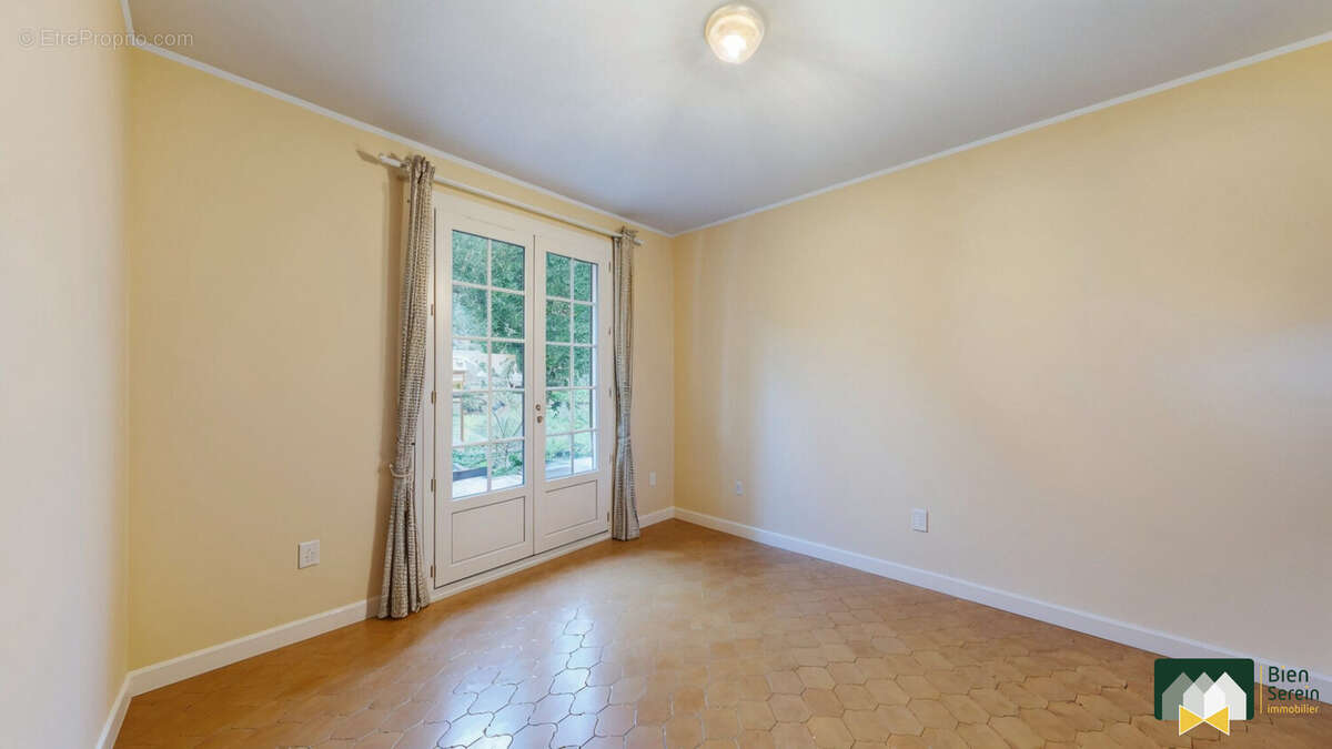 Espace salle à manger  - Maison à LEVES