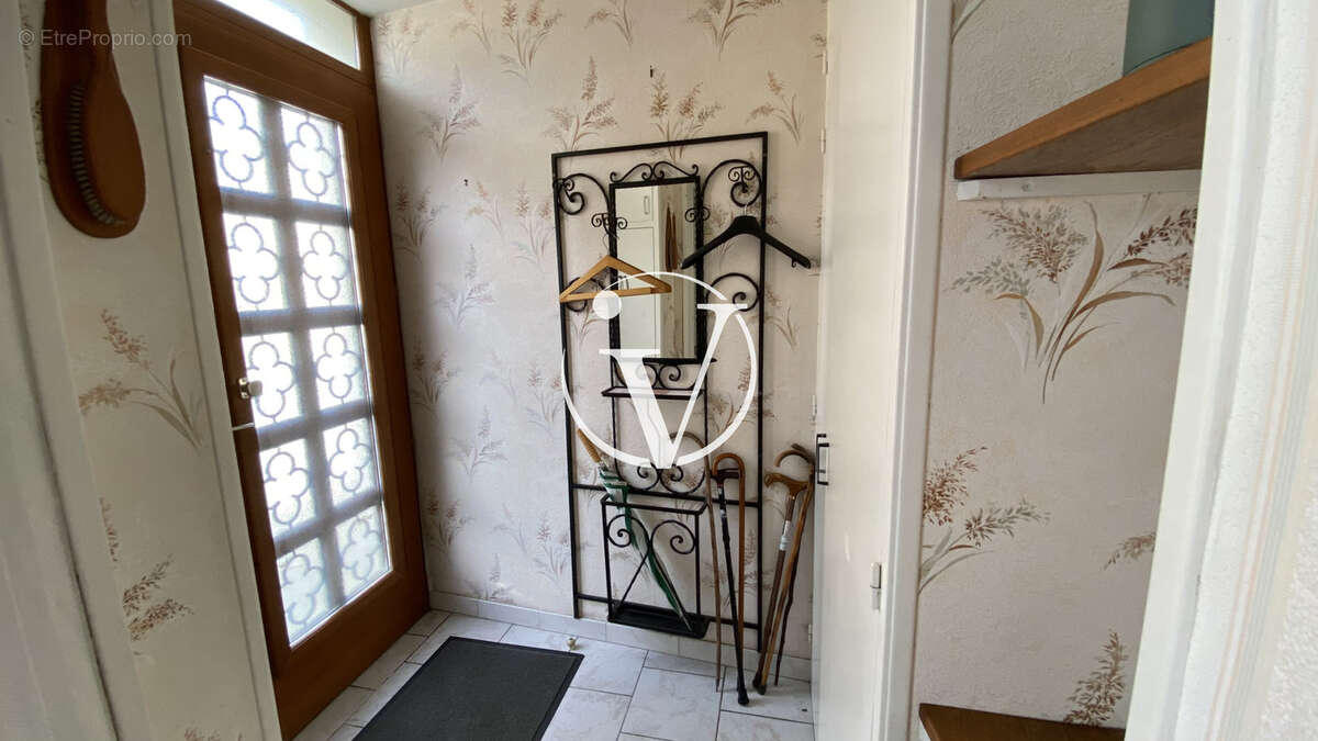 Maison à AZE