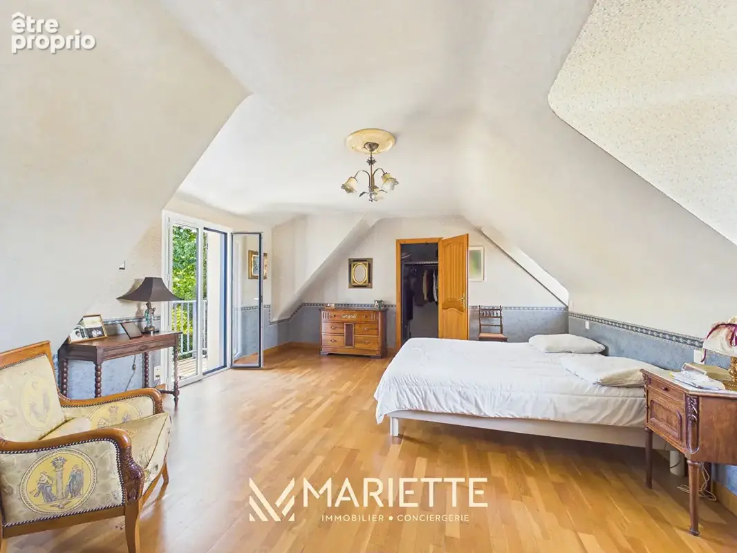 "KERBELL" Proche bourg - Maison aux beaux volumes en impasse - photo 12