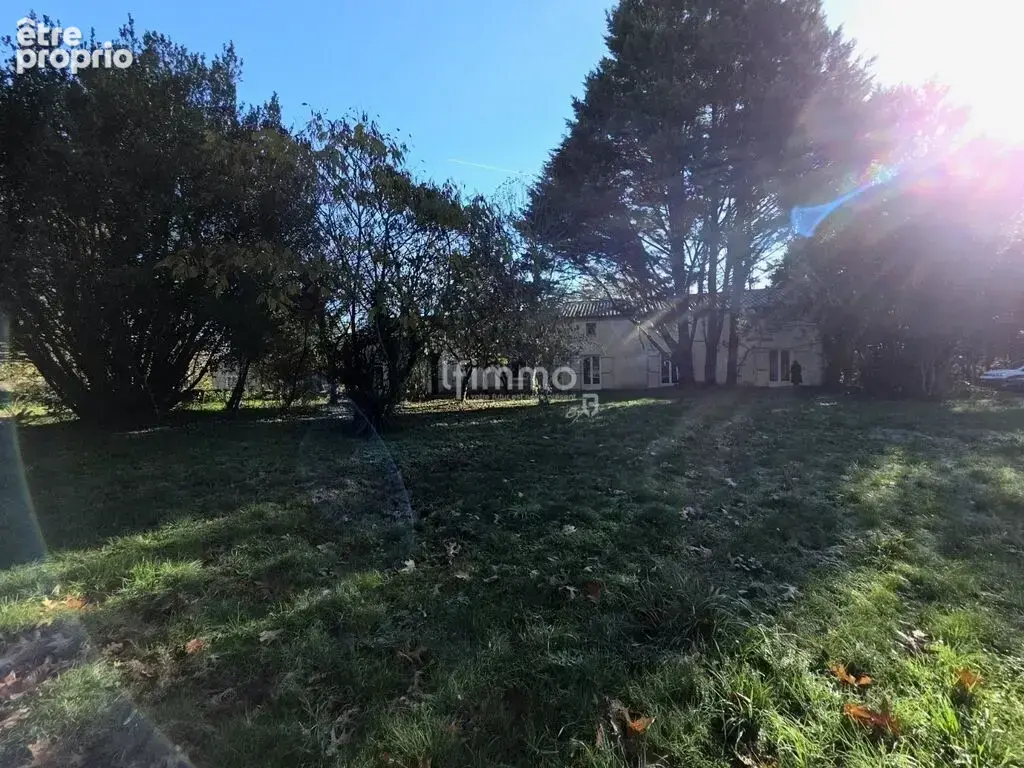  Grande maison familiale – 206 m² – Parcelle 17 457 m² - photo 2
