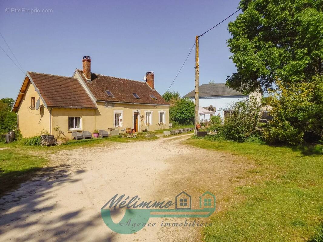 Maison à FONTAINES