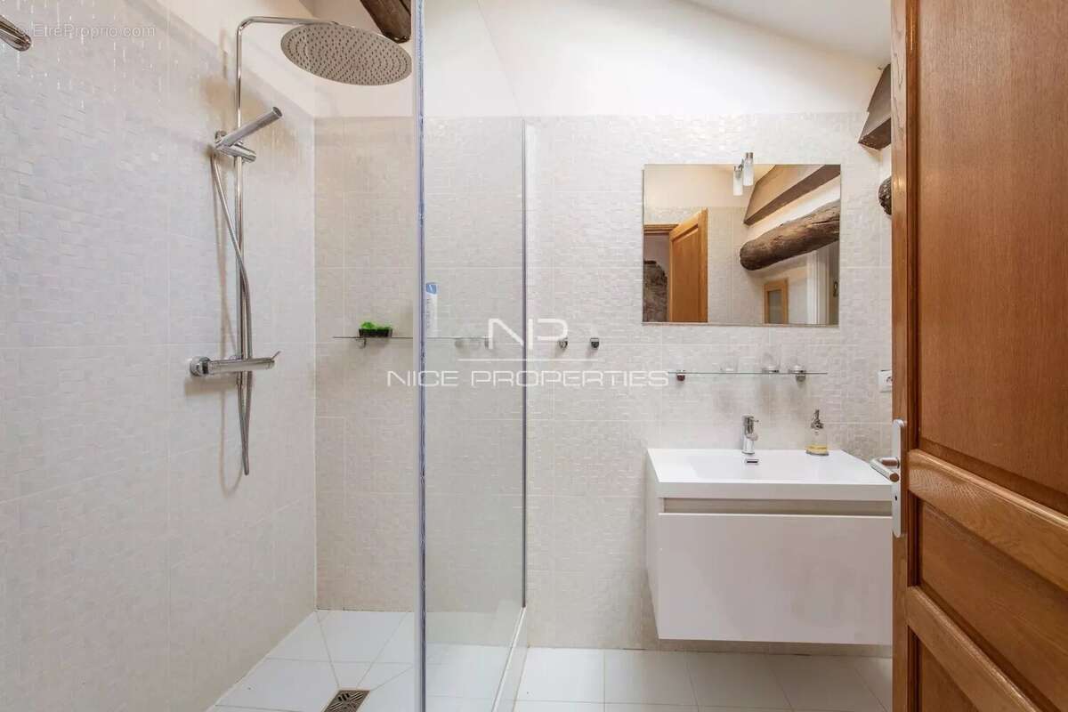 Appartement à VILLEFRANCHE-SUR-MER