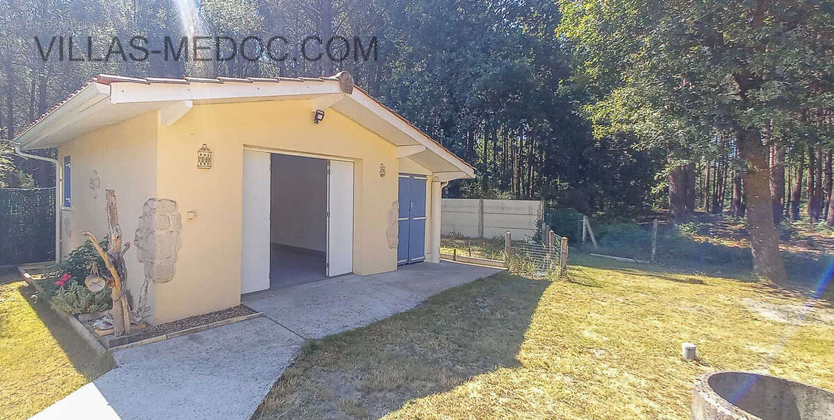 Maison à VENDAYS-MONTALIVET