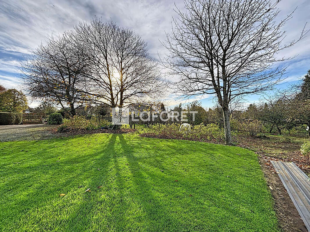 Maison à SAINT-GEORGES-DES-GROSEILLERS