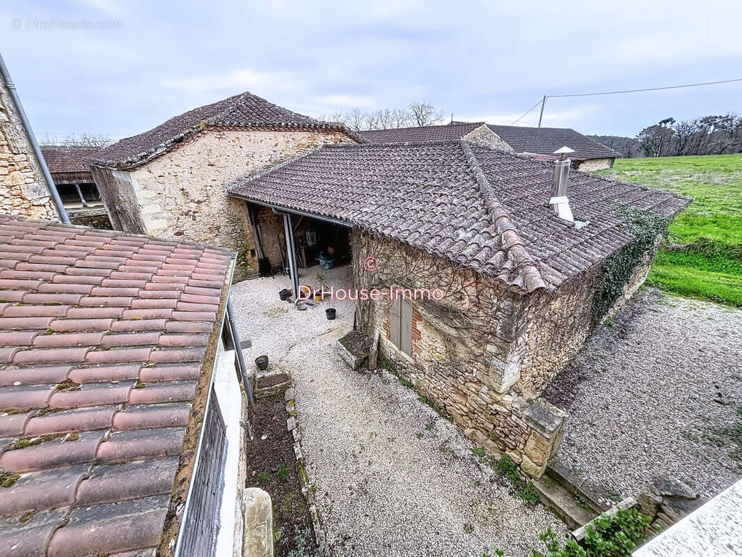 Maison à SAINT-FRONT-SUR-LEMANCE