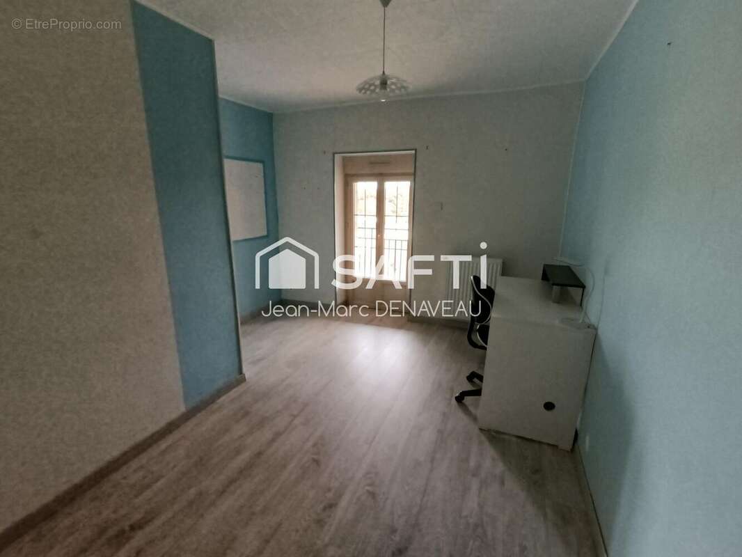 Maison 220 m² à Ceaux-En-Loudun  - photo 7