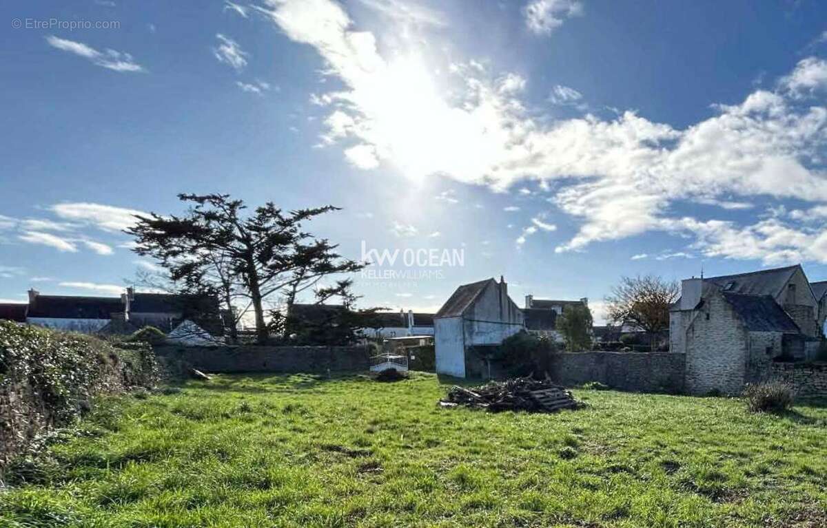 Terrain à PLOUHINEC