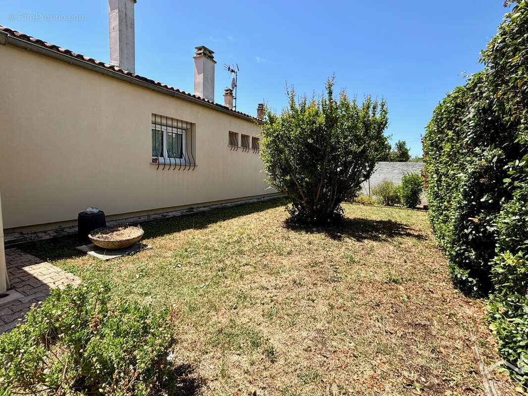 Maison à LAPALUD