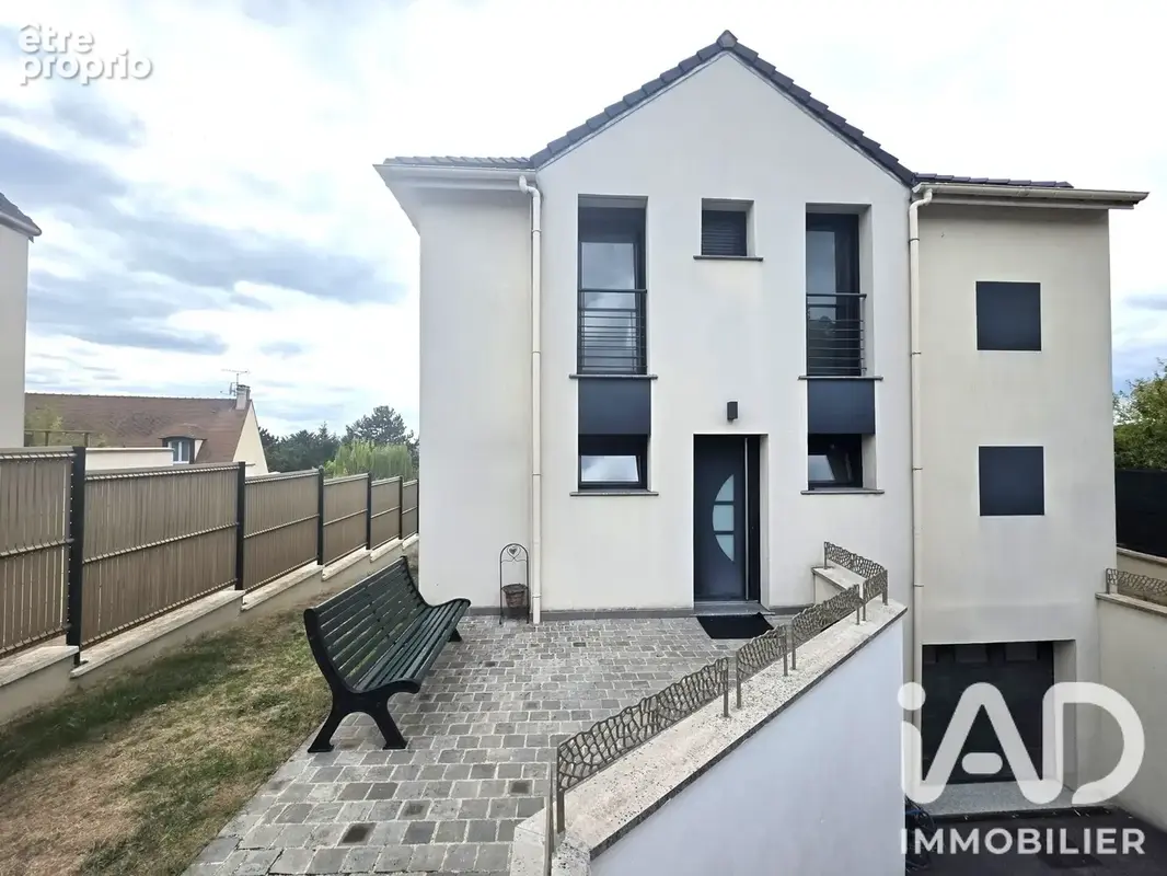 Photo 1 - Maison à MONTIGNY-LES-CORMEILLES