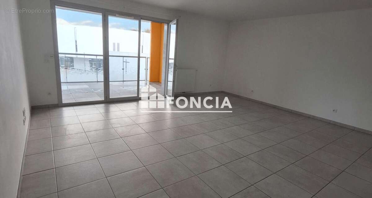 Appartement à SAINT-GENIS-POUILLY