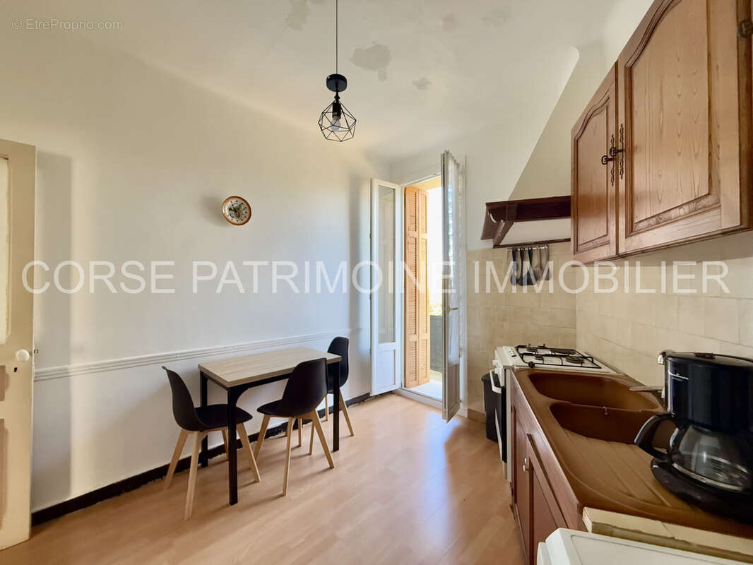 Appartement à CORTE