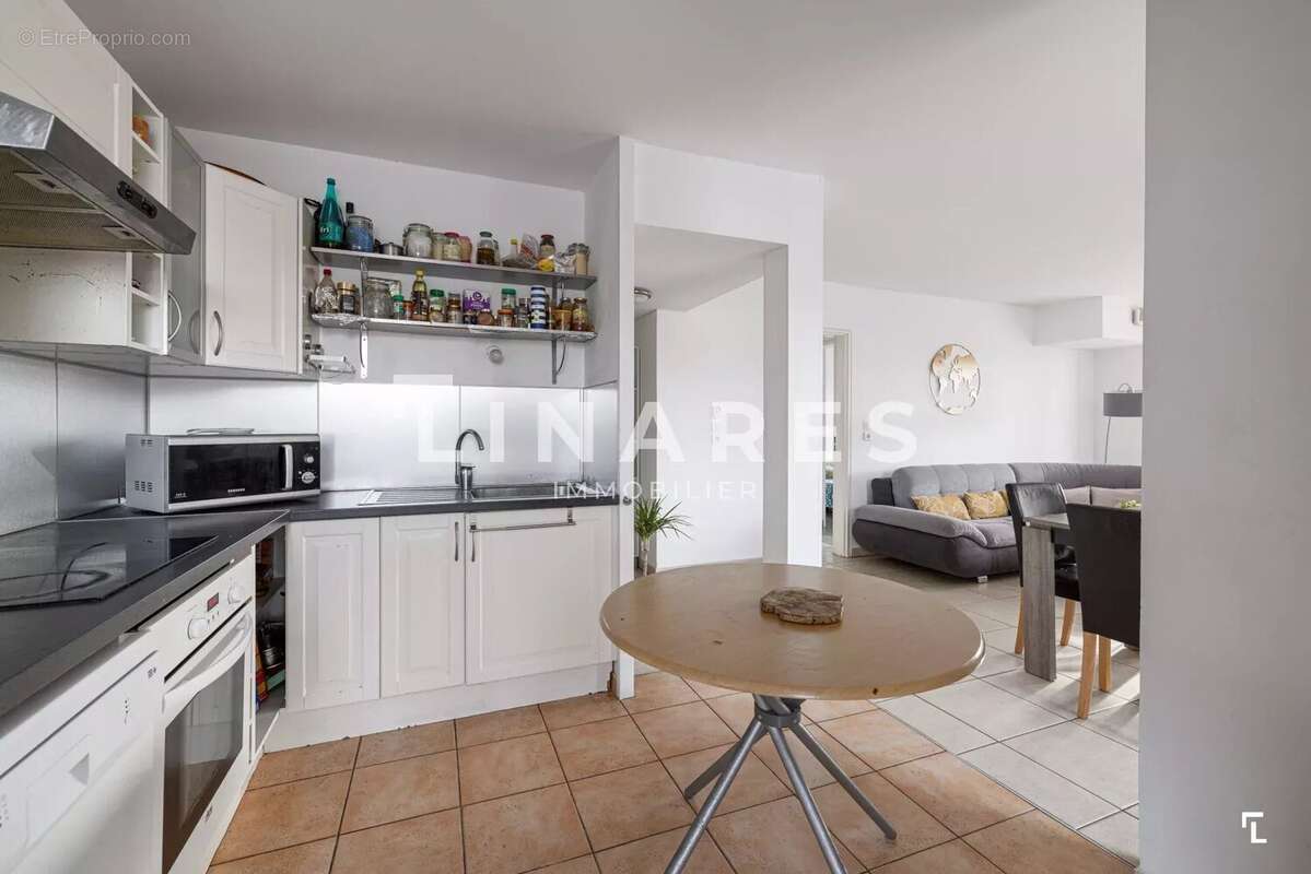 Appartement à MARSEILLE-8E